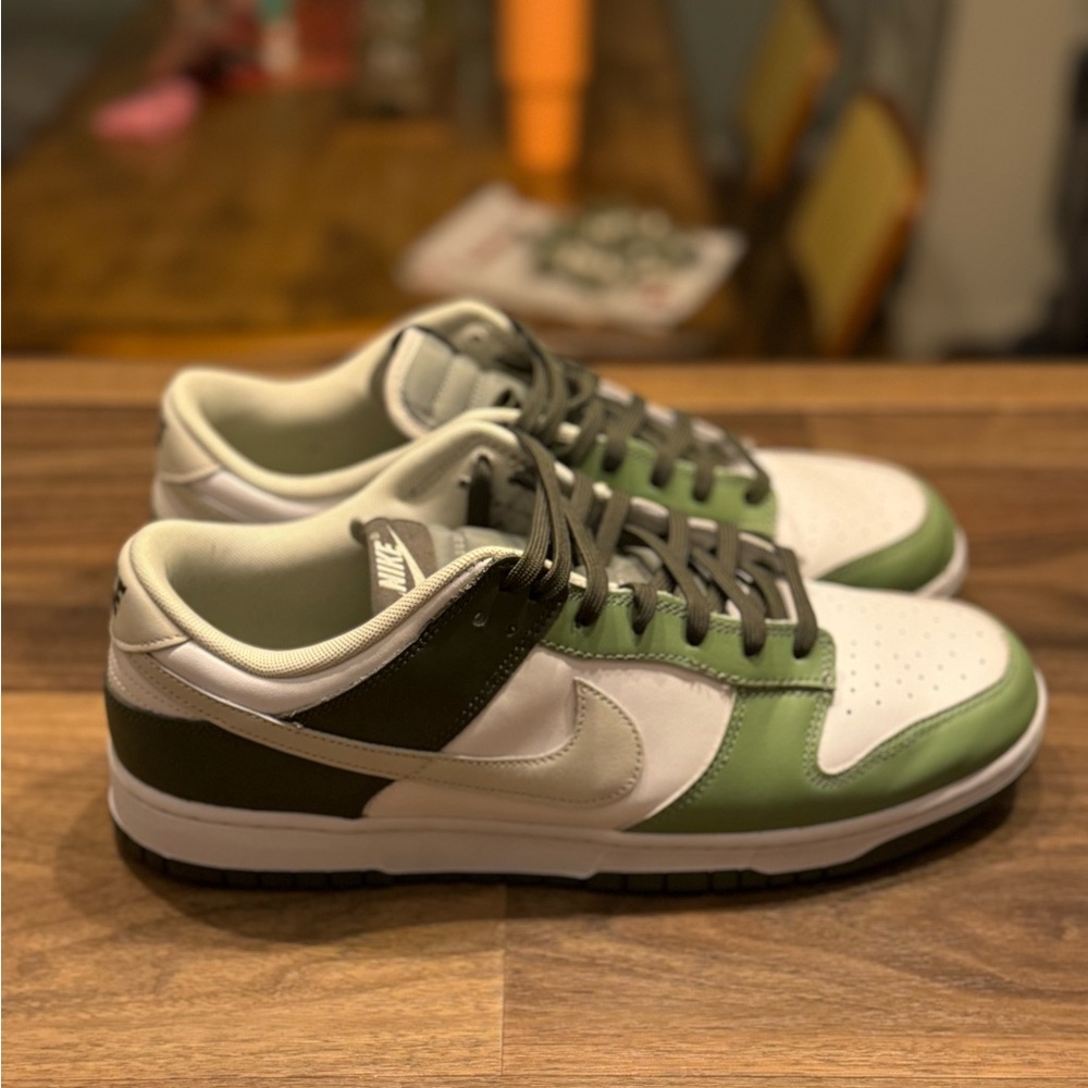 Nike Dunk Low "Oil Green"